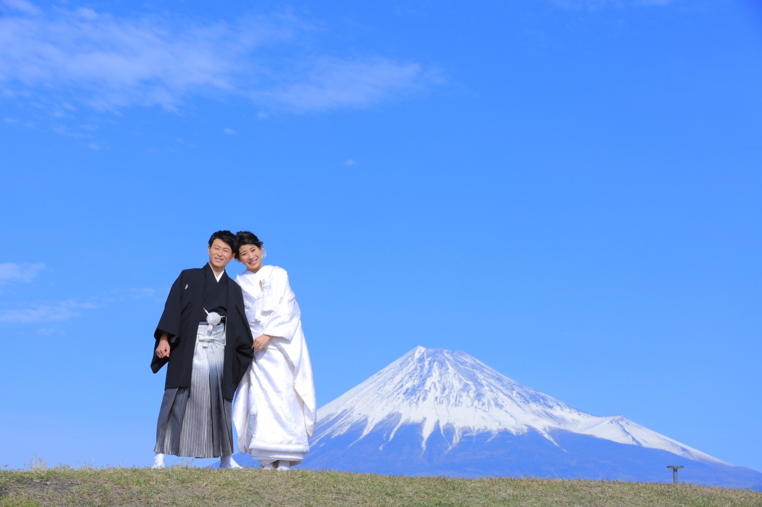 快晴の空の下、富士山のパワーを感じながら一生の思い出に残る