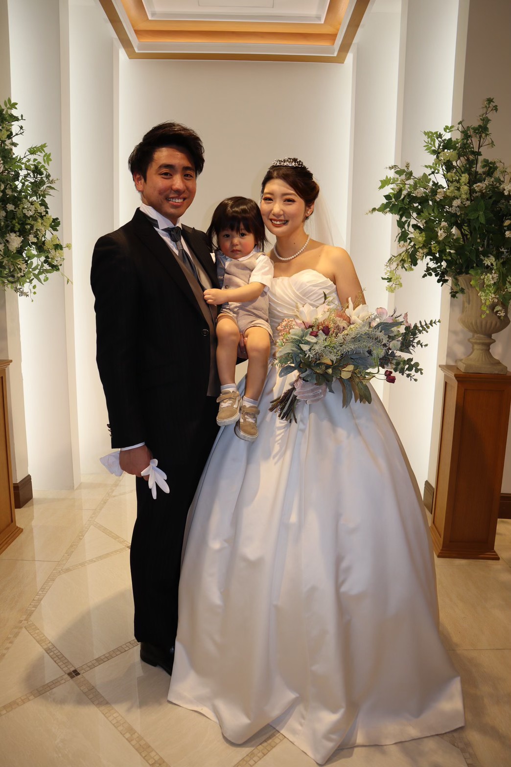 ご友人からのサプライズ結婚式 小さな結婚式だから叶う感動の結婚式レポをご紹介 美花嫁図鑑 Farny ファーニー お洒落で可愛い花嫁レポが満載 Byプラコレ